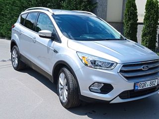 Ford Escape foto 2