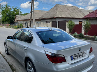 BMW 5 Series foto 3