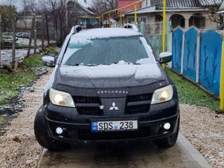 Mitsubishi Outlander foto 9