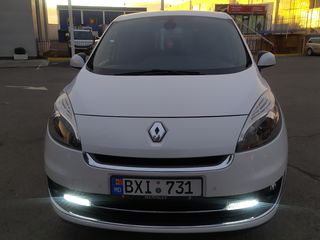 Renault Grand Scenic foto 1