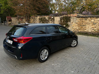 Toyota Auris foto 4