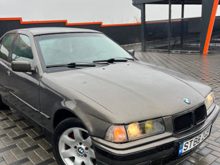 BMW 3 Series foto 8