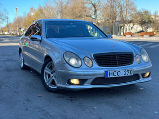 Mercedes E-Class foto 2