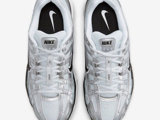 Nike P-6000 trainers in silver foto 3