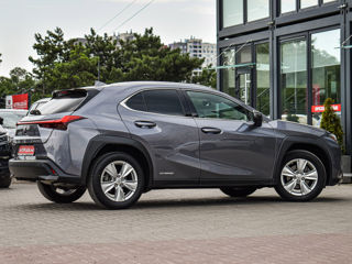 Lexus UX foto 2