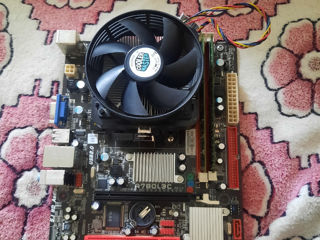 Vand motherboard pe socket AM3