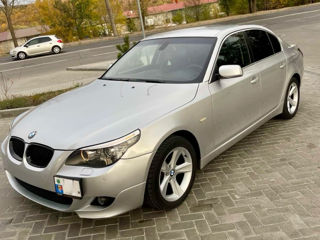 BMW 5 Series фото 0