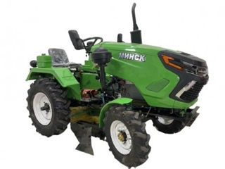 Vând tractor minsk culoare verde putere motor 24 CP/KW capacitate cilindrică 1750 cm3 foto 6