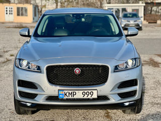 Jaguar F-PACE foto 2