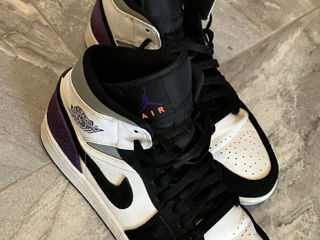 Nike Air Jordan 1 retro mid foto 1