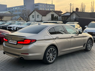 BMW 5 Series foto 6