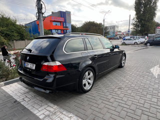 BMW 5 Series Touring foto 6