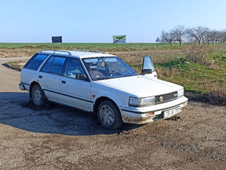 Nissan Bluebird foto 2