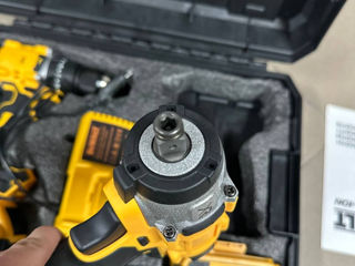 Insurubator + impact DeWALT foto 2