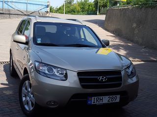 Hyundai Santa FE foto 1