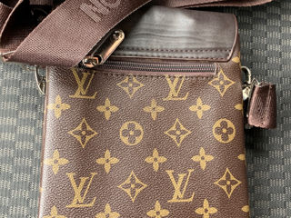 Borsetă Louis Vuitton foto 2
