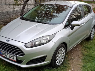 Ford Fiesta foto 6