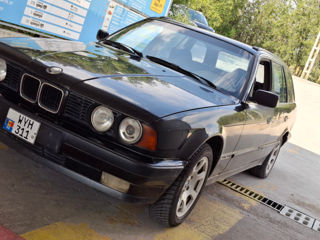 BMW 5 Series foto 12