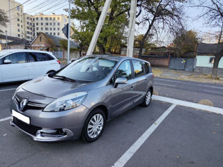 Renault Grand Scenic foto 2