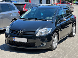 Toyota Auris foto 1