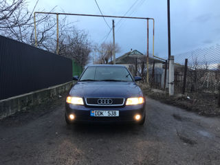 Audi A4 foto 1