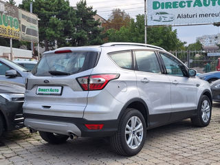 Ford Kuga foto 2