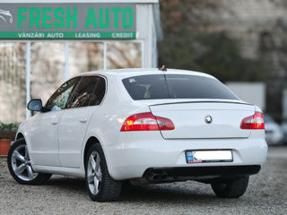 Skoda Superb foto 3