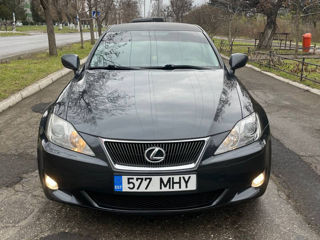 Lexus IS Series