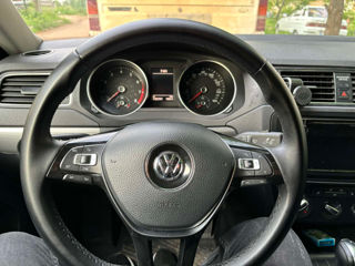 Volkswagen Jetta foto 9