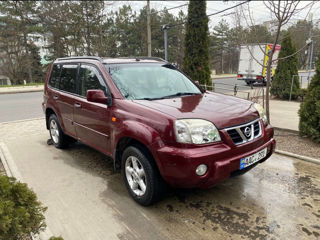 Nissan X-Trail foto 1