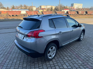 Peugeot 2008 foto 3