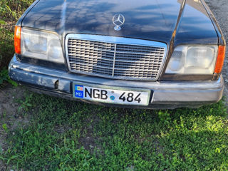 Mercedes Series (W124) foto 3