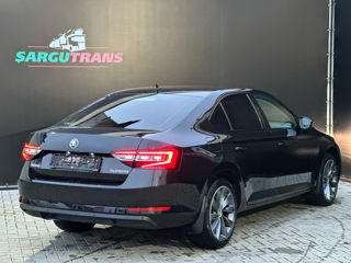 Skoda Superb foto 4