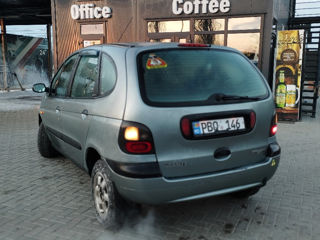 Renault Scenic foto 2