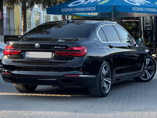 BMW 7 Series foto 3