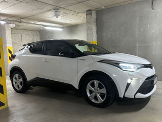 Toyota C-HR foto 2