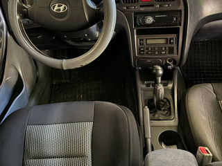 Hyundai Elantra фото 5