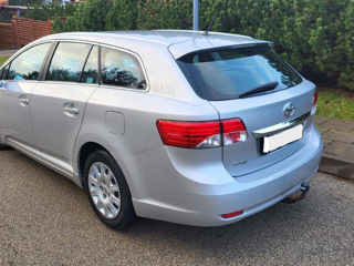 Toyota Avensis foto 4