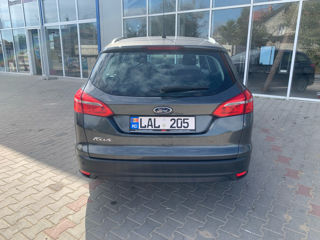 Ford Focus foto 9