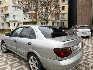 Nissan Almera foto 4