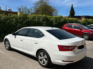 Skoda Superb foto 4