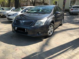 Toyota Avensis foto 1