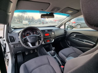 KIA Rio foto 8