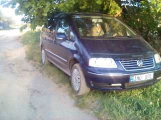 Volkswagen Sharan foto 1