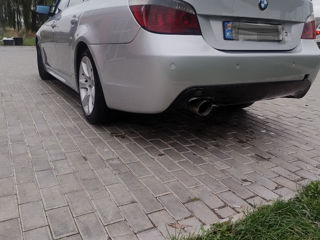 BMW 5 Series foto 3