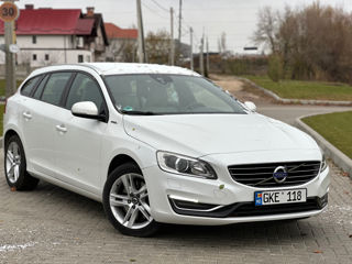 Volvo V60 foto 2