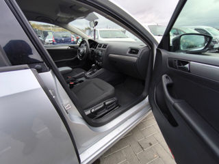 Volkswagen Jetta foto 6