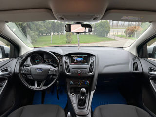 Ford Focus foto 9