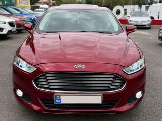 Ford Fusion foto 2