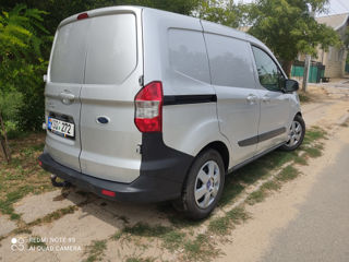 Ford Transit Courier foto 3